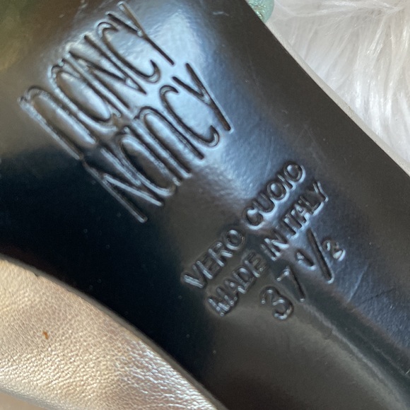 Stunning silver/blue heels!  Perfect party shoes - Picture 11 of 11